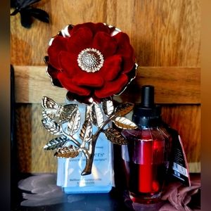 B&BW 🌹Velvet Red Flower Wallflower Plug and Refill